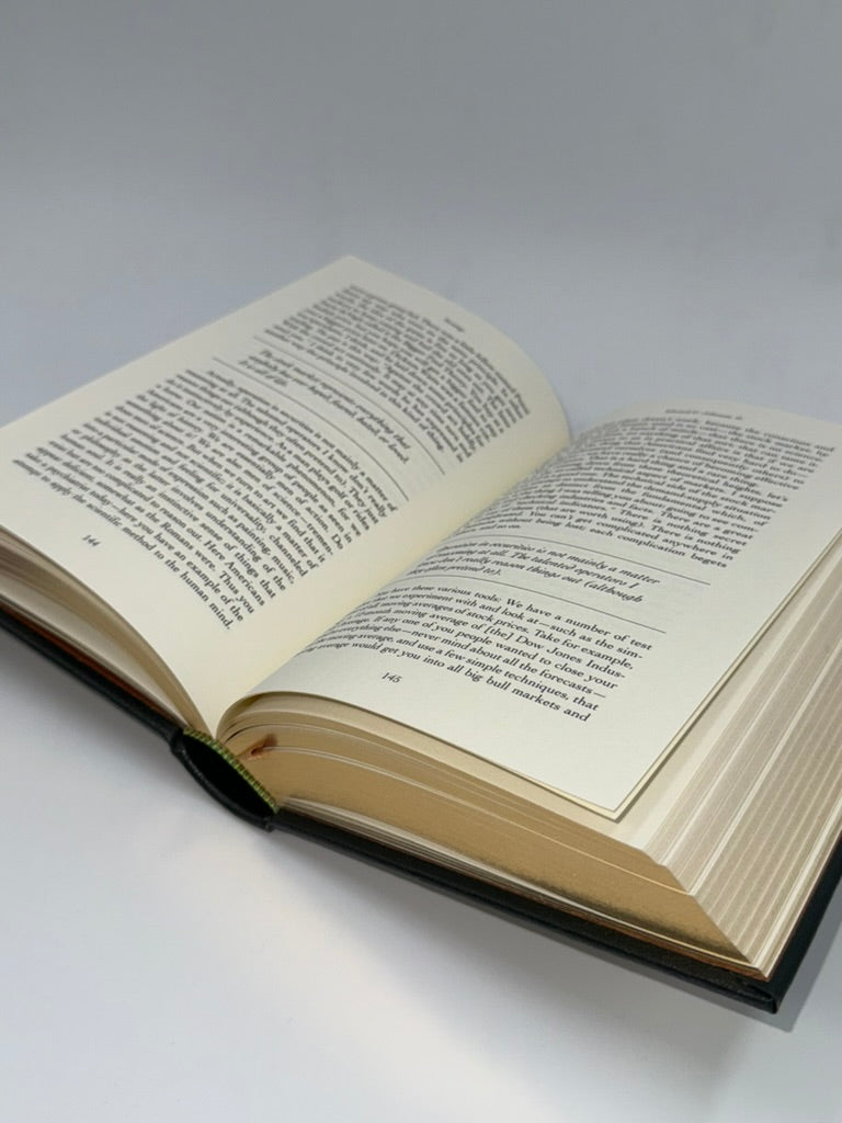 The Book of Investing Wisdom: Classic Writings by Great Stock Market Investors and Legends of Wall Street